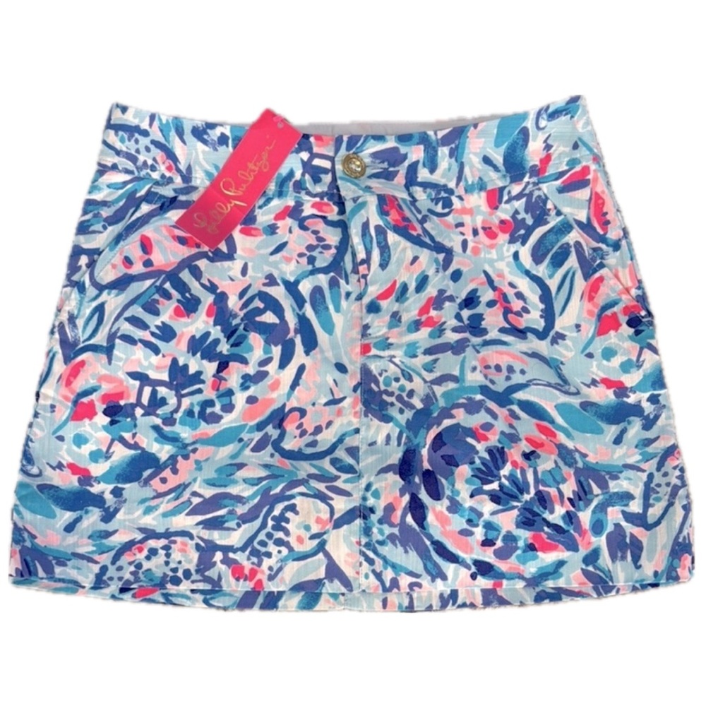 Lilly Pulitzer Women's Blue and Pink Patterned Shorts